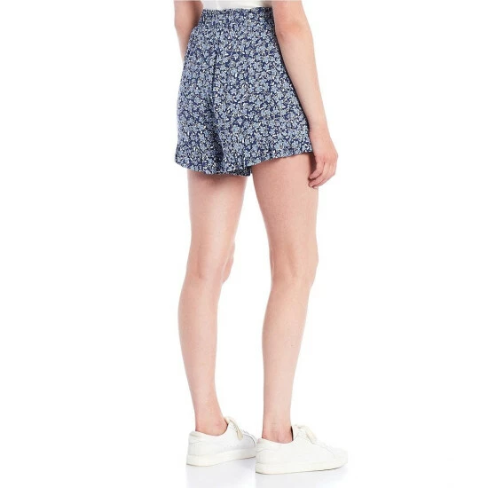 Brand new ๐ Copper Key Elastic Waist Ruffle Hem Ditsy Floral Shorts Blue Multi โ๏ธ 2 Brand new ๐ Copper Key Elastic Waist Ruffle Hem Ditsy Floral Shorts Blue Multi โ๏ธ - Image 2